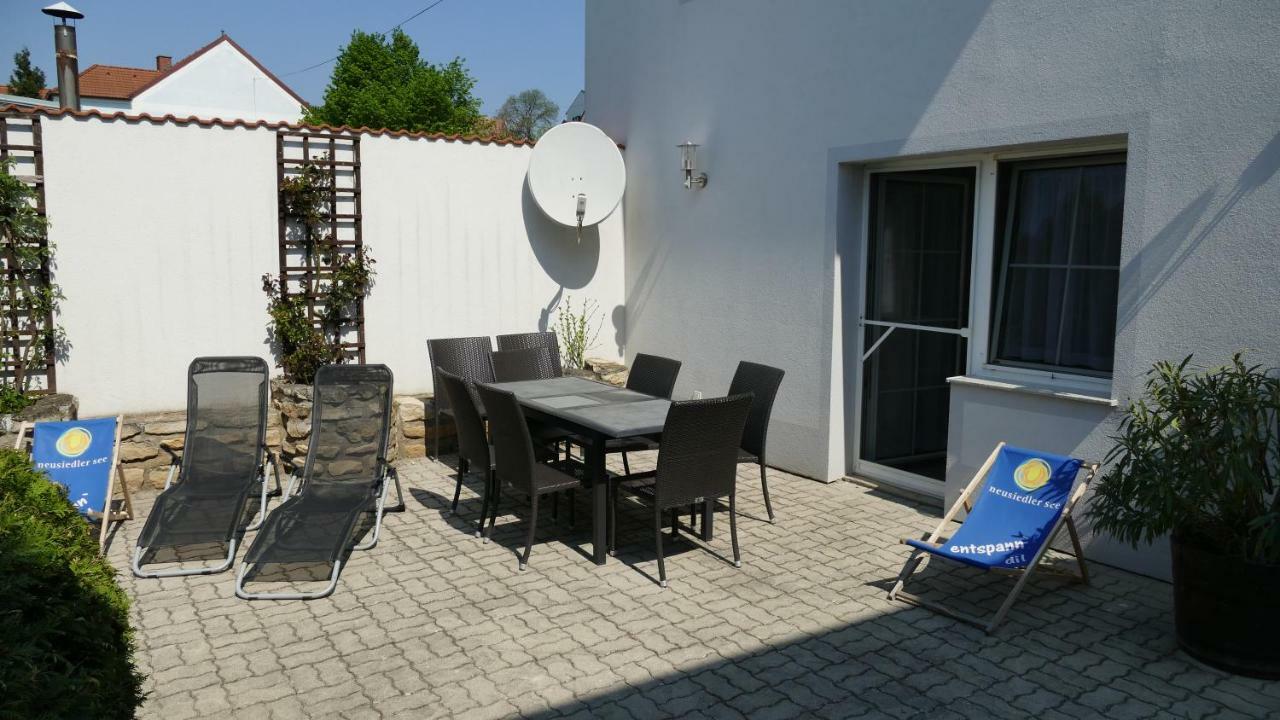 Gaestehaus Fischbach Jois Exterior photo